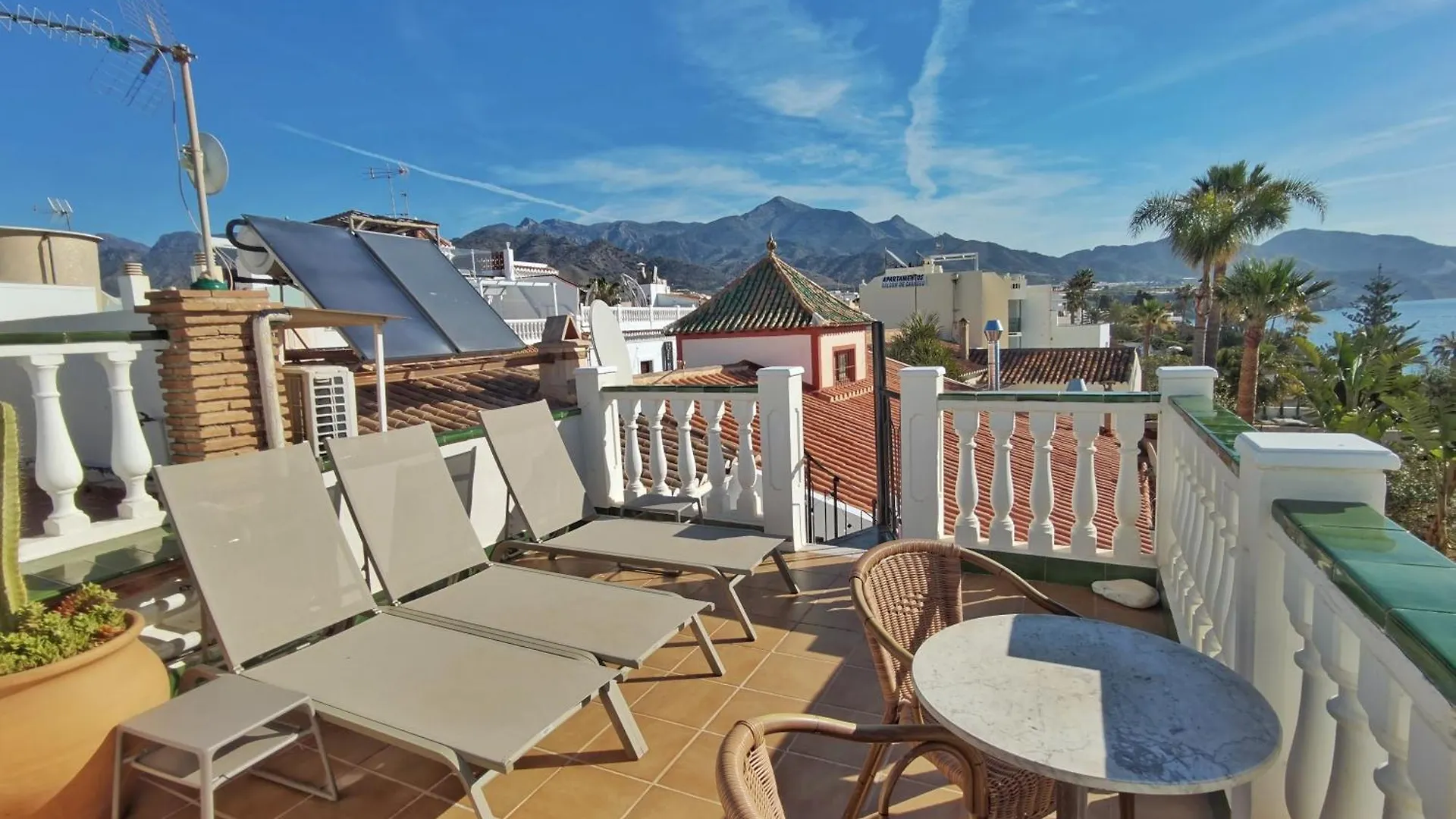 Villa Carabeo Nerja Apartment